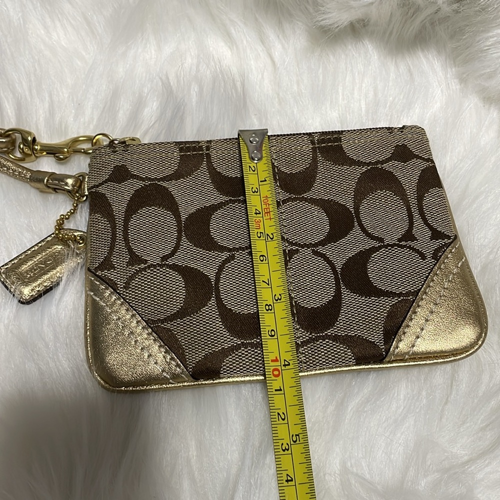 Coach Wristlet - Picture 7 of 8